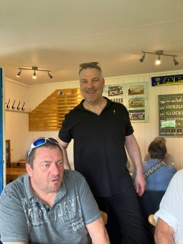 Jonas im Gespräch